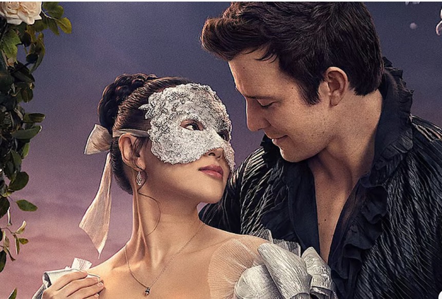 ‘ব্রিজারটন ৪’–এ ইয়ারিন হা ও লুক থম্পসন। নেটফ্লিক্স