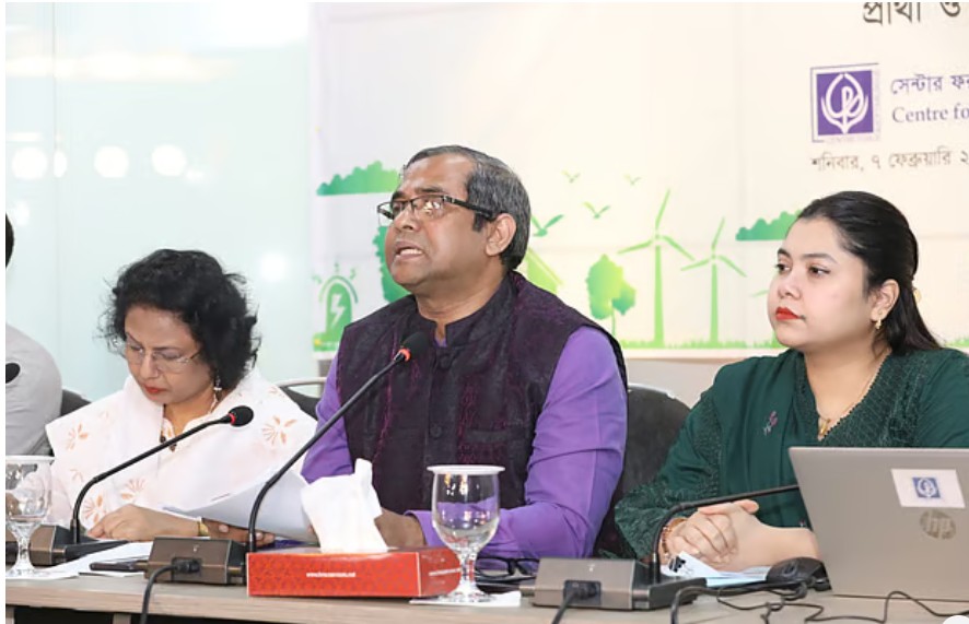 মিডিয়া ব্রিফিংয়ে জরিপের তথ্য উপস্থাপন করেন সিপিডির গবেষণা পরিচালক খন্দকার গোলাম মোয়াজ্জেম। আজ শনিবার রাজধানীর মহাখালীতে