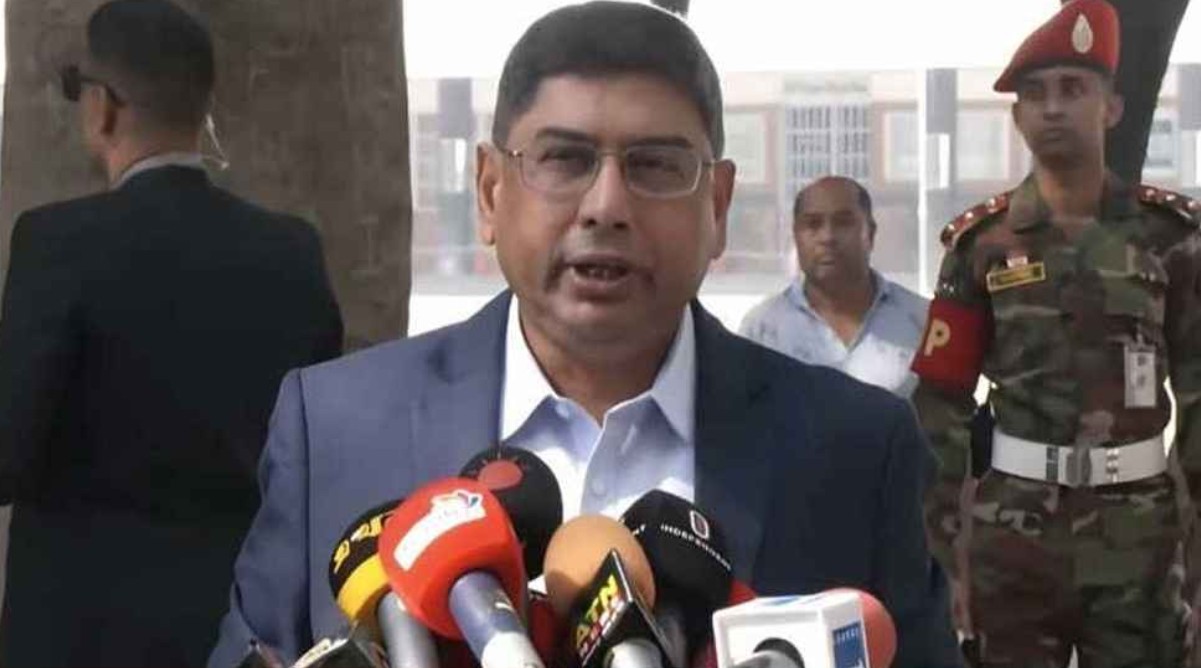 সেনাবাহিনী প্রধান জেনারেল ওয়াকার-উজ-জামান 