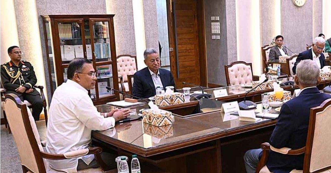 আইন, বিচার ও সংসদবিষয়ক মন্ত্রণালয়ের কর্মকর্তাদের পরিচিতিমূলক সভায় মন্ত্রী মো. আসাদুজ্জামান। আজ বুধবার সচিবালয়ে আইন মন্ত্রণালয়ে, ছবি: আইন মন্ত্রণালয়